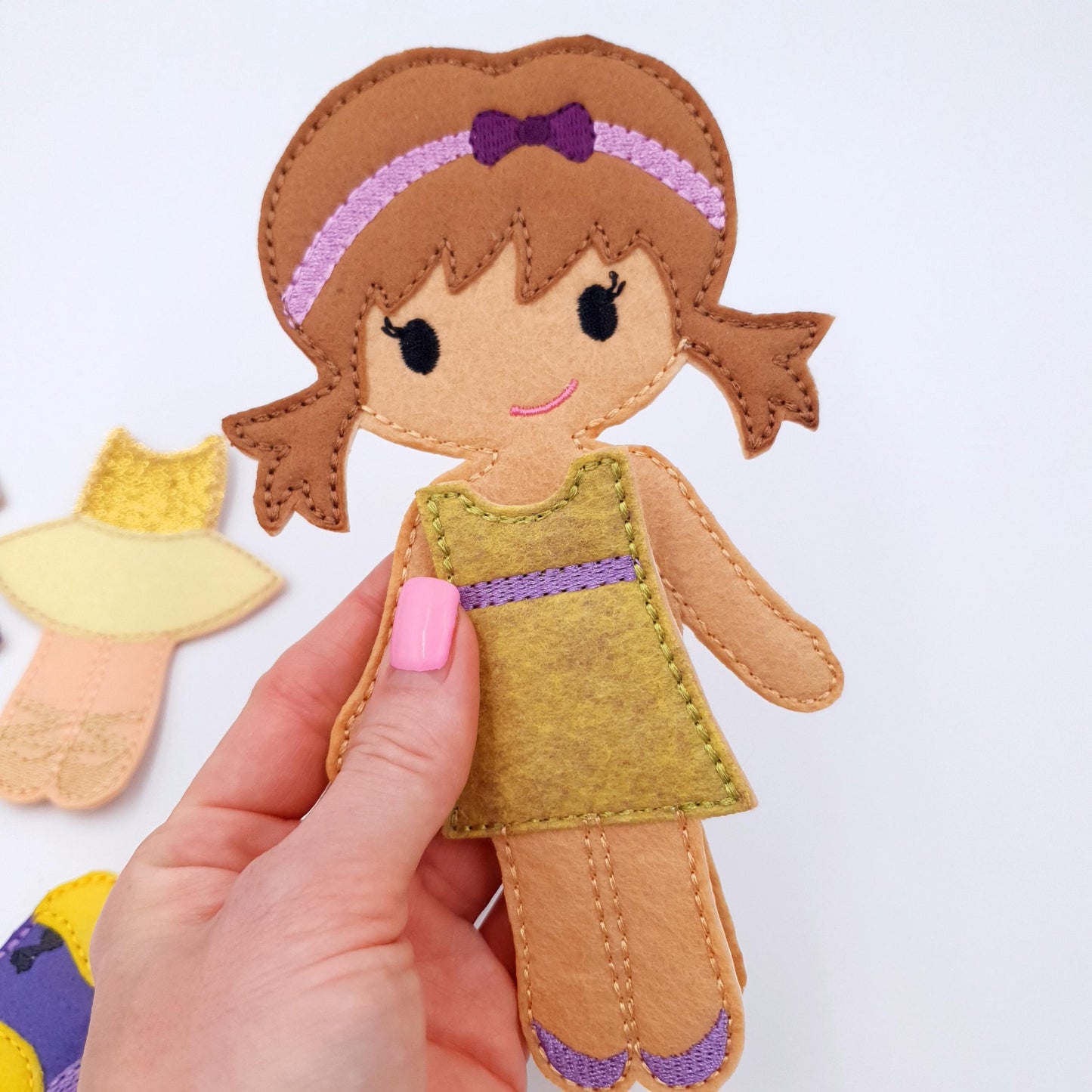 ITH Dress Up Doll Embroidery Design Set with 4 Outfits  Felt Paper Doll Starter Bundle  5x7 Hoop Quiet Book Toy