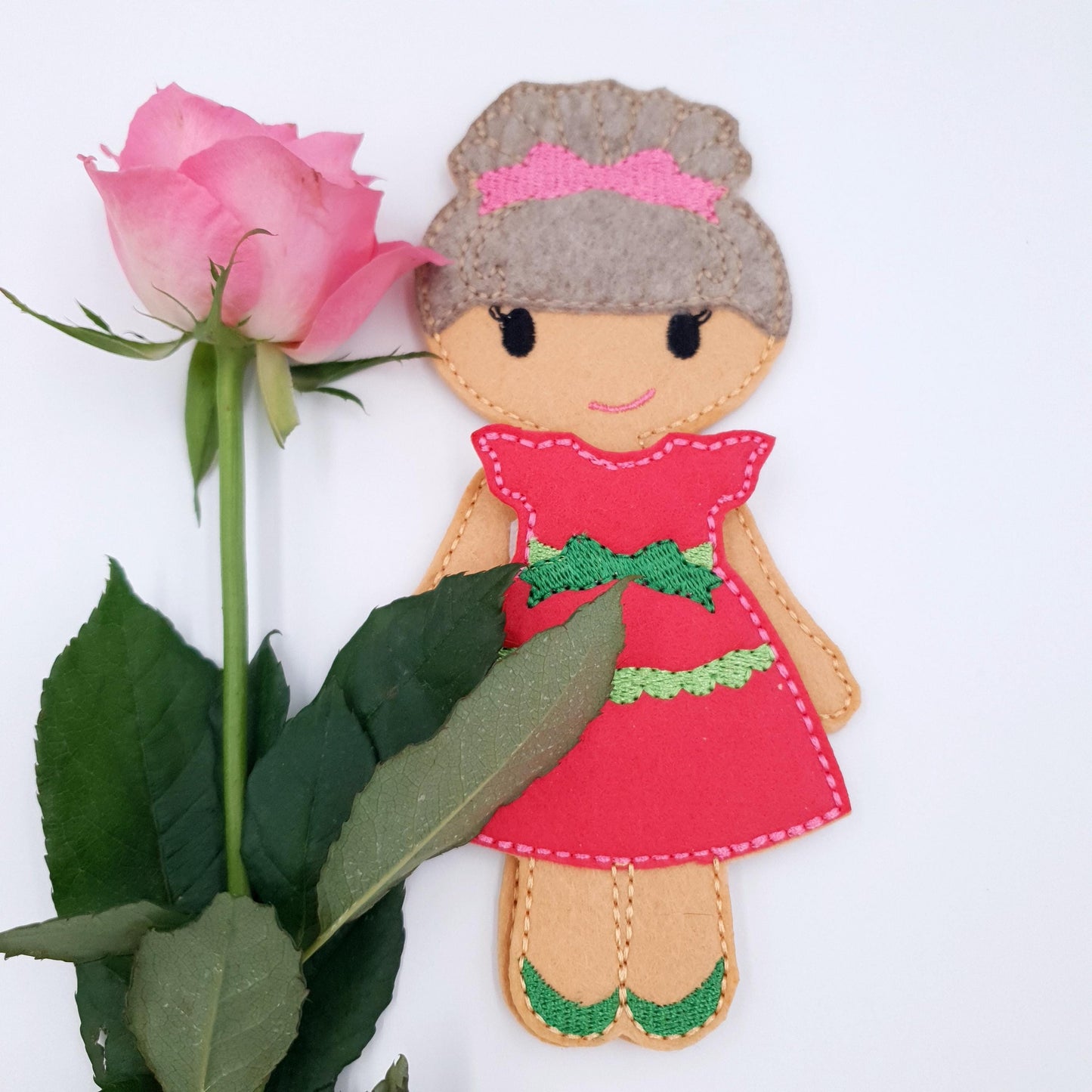 ITH Felt Doll Embroidery Pattern: Dress-Up Clothes, Quiet Book Toy (Digital Download)