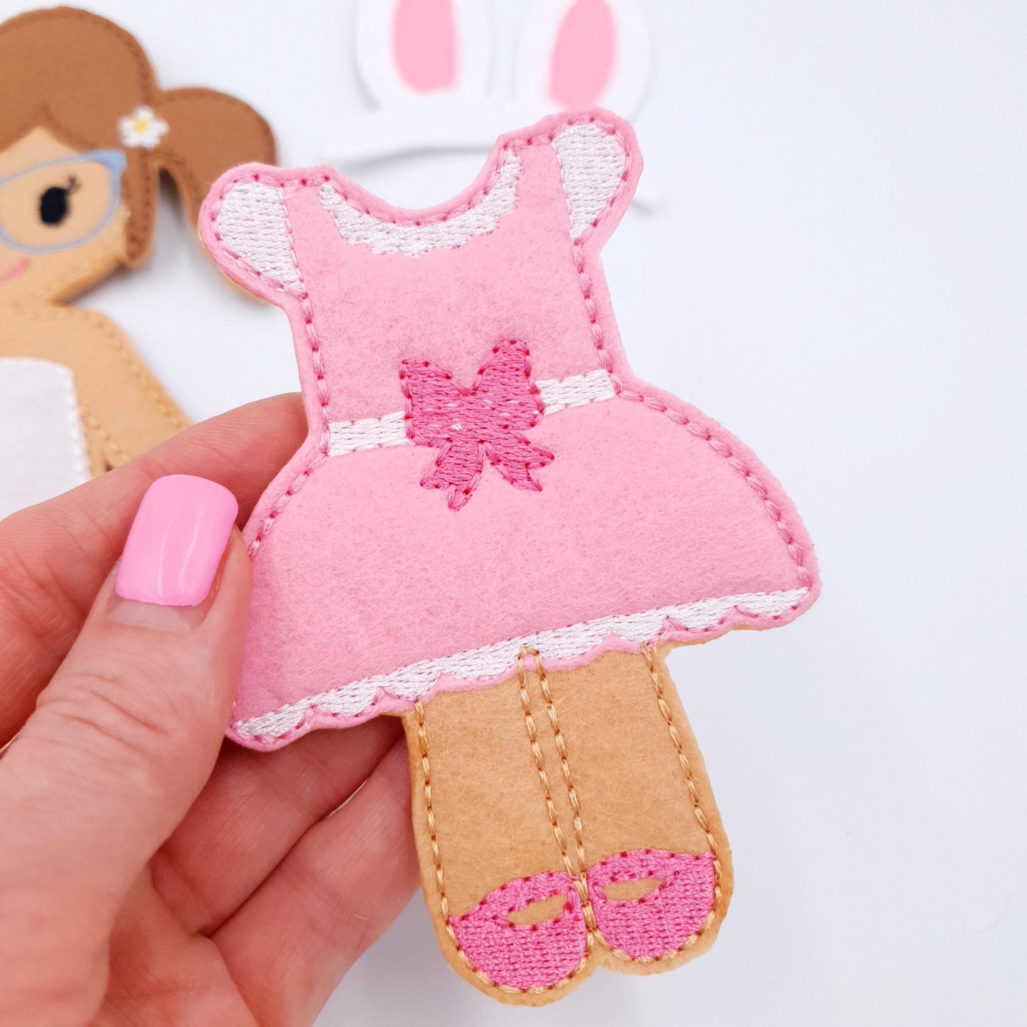 ITH Dress Up Doll Embroidery Design Set with 3 Outfits Felt Paper Doll Starter Bundle 5x7 Hoop Quiet Book Toy