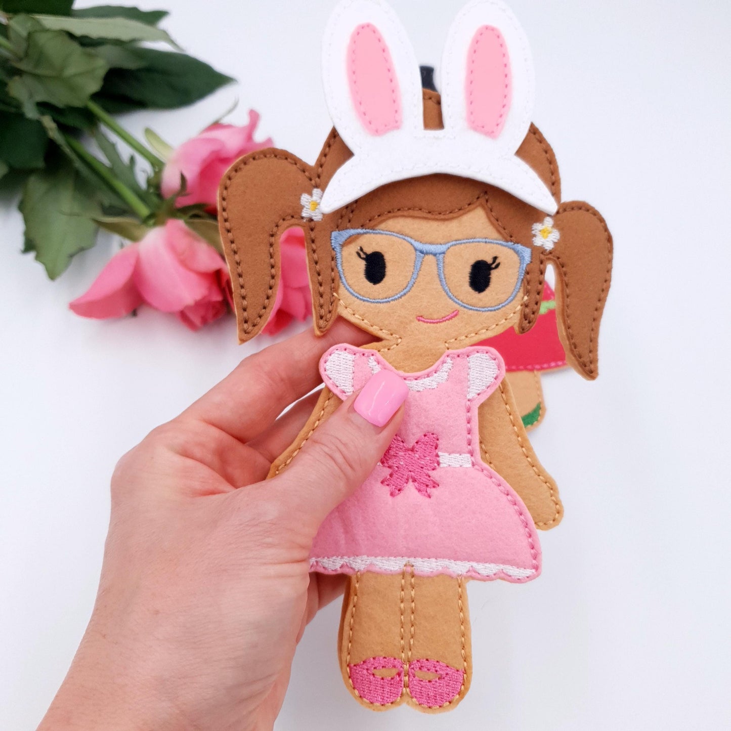 ITH Dress Up Doll Embroidery Design Set with 3 Outfits Felt Paper Doll Starter Bundle 5x7 Hoop Quiet Book Toy