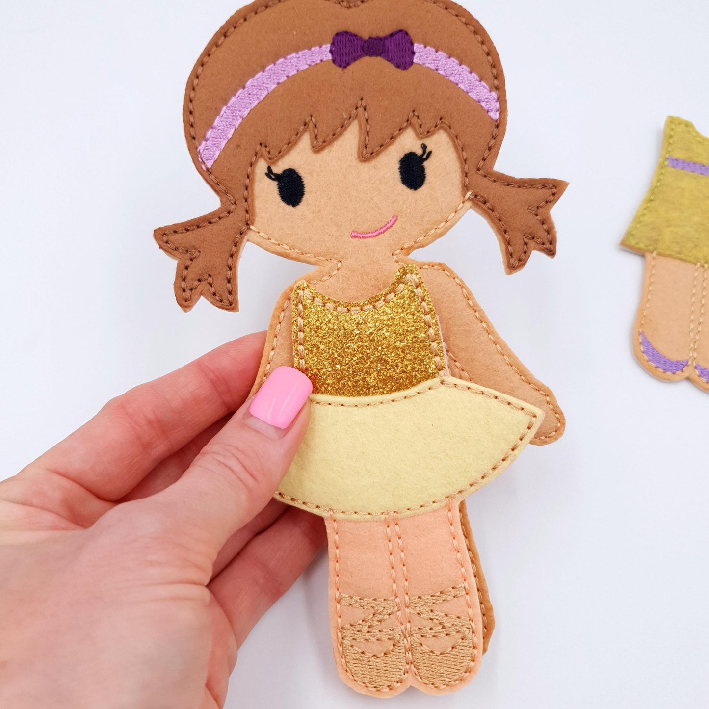 ITH Dress Up Doll Embroidery Design Set with 4 Outfits  Felt Paper Doll Starter Bundle  5x7 Hoop Quiet Book Toy