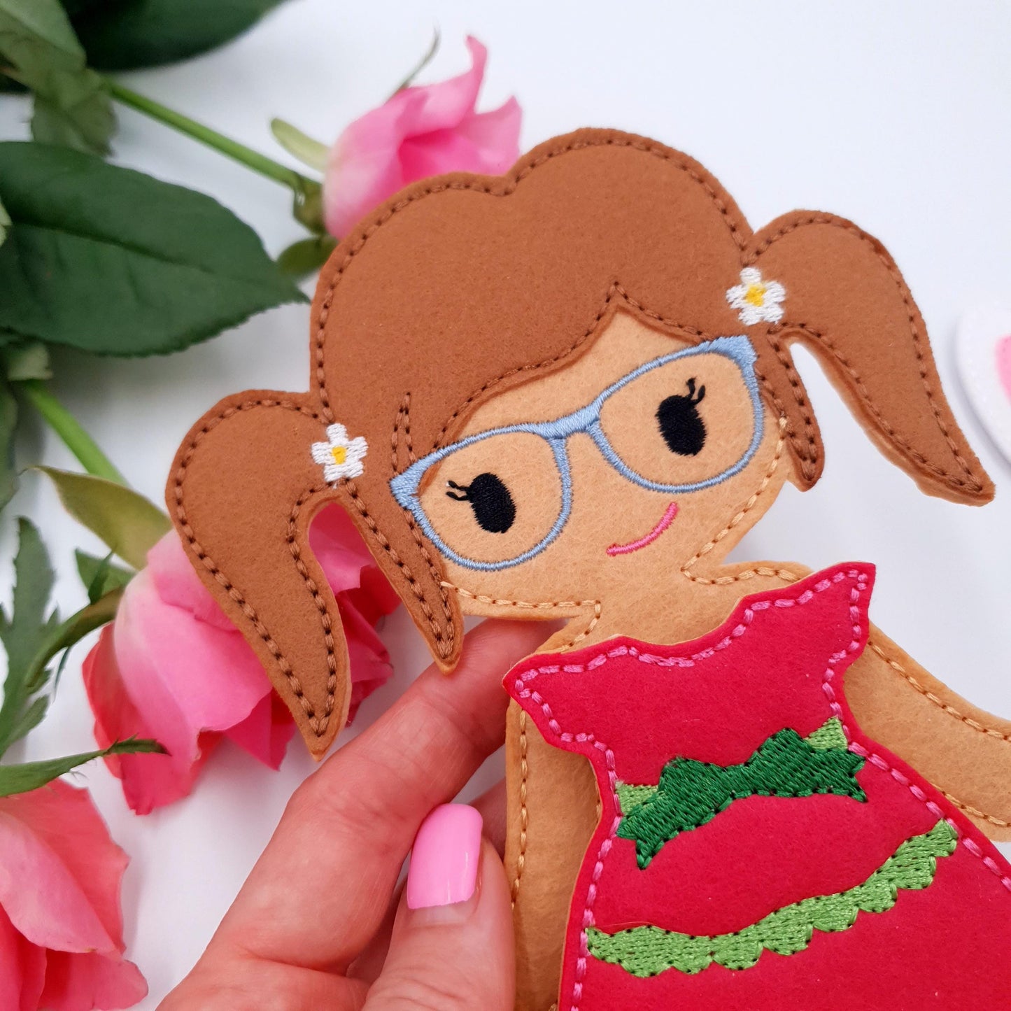 ITH Dress Up Doll Embroidery Design Set with 3 Outfits Felt Paper Doll Starter Bundle 5x7 Hoop Quiet Book Toy
