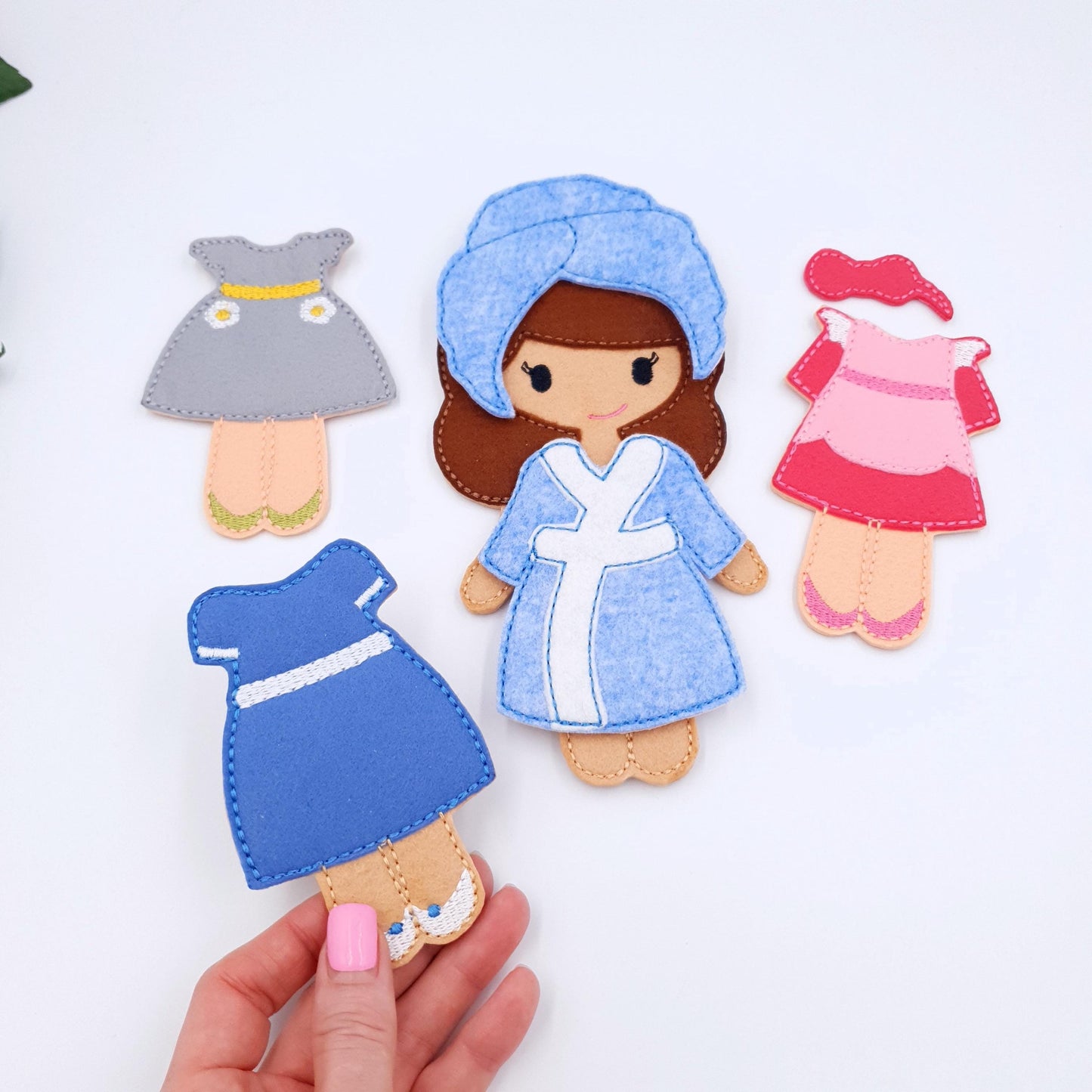 Felt Doll & 4 Outfits ITH Embroidery Design Doll Wardrobe Bundle Digital Download