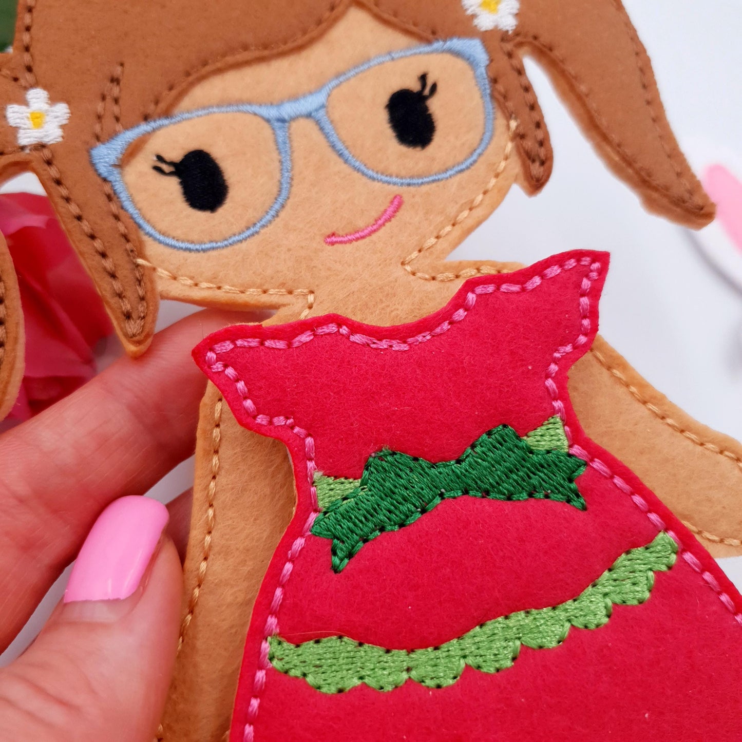 ITH Dress Up Doll Embroidery Design Set with 3 Outfits Felt Paper Doll Starter Bundle 5x7 Hoop Quiet Book Toy