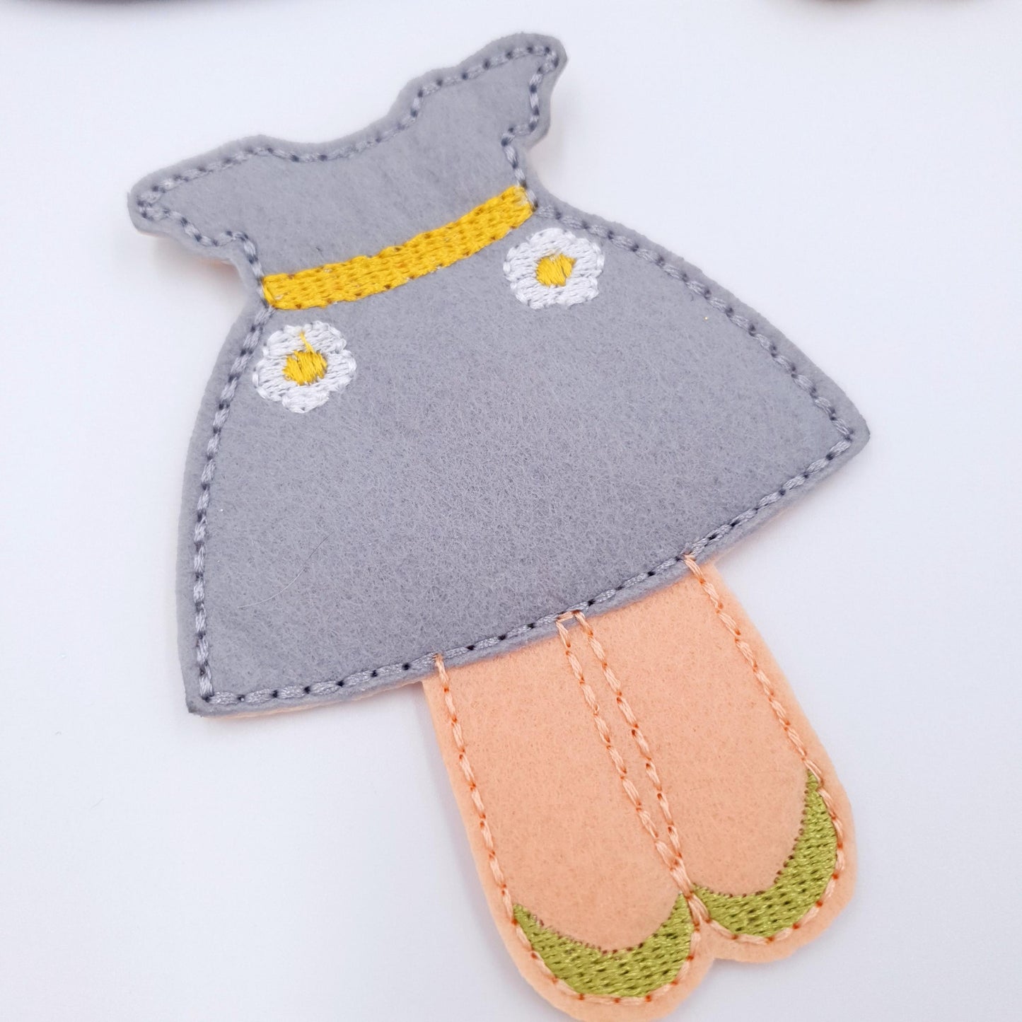Felt Doll & 4 Outfits ITH Embroidery Design Doll Wardrobe Bundle Digital Download